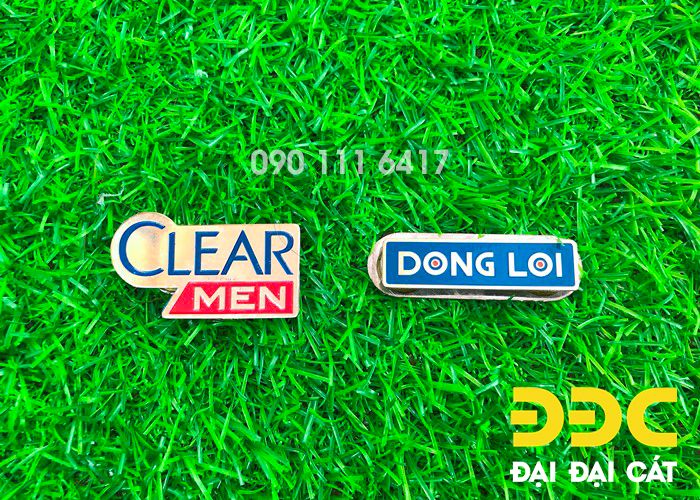 Huy hiệu đeo ngực