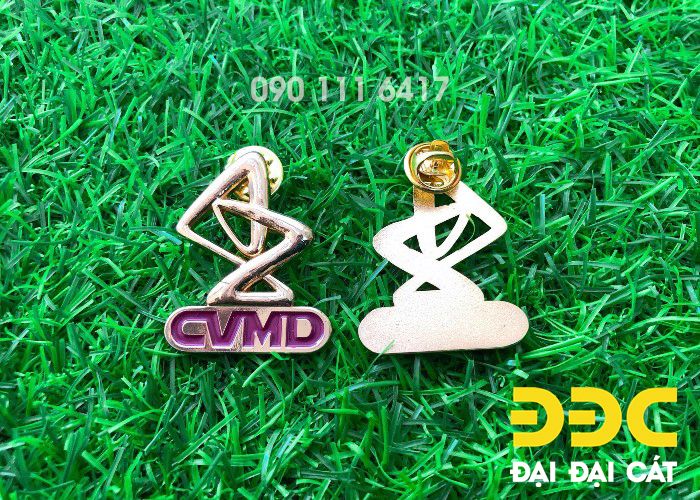 Huy hiệu kim loại