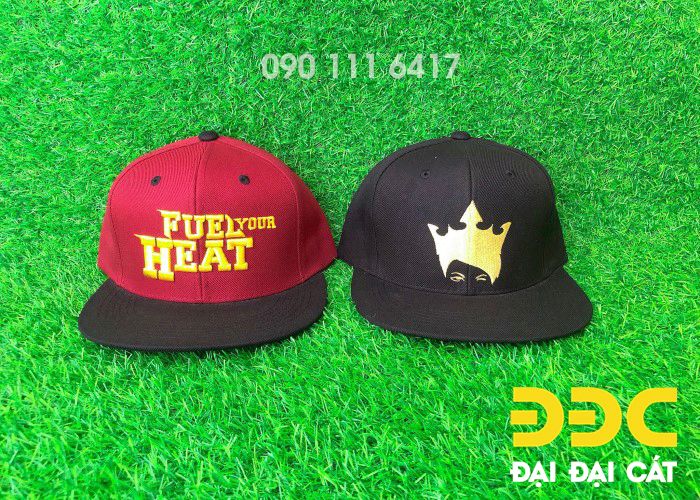Nón snapback thêu logo
