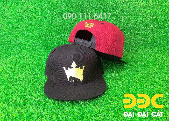 Nón snapback thêu logo