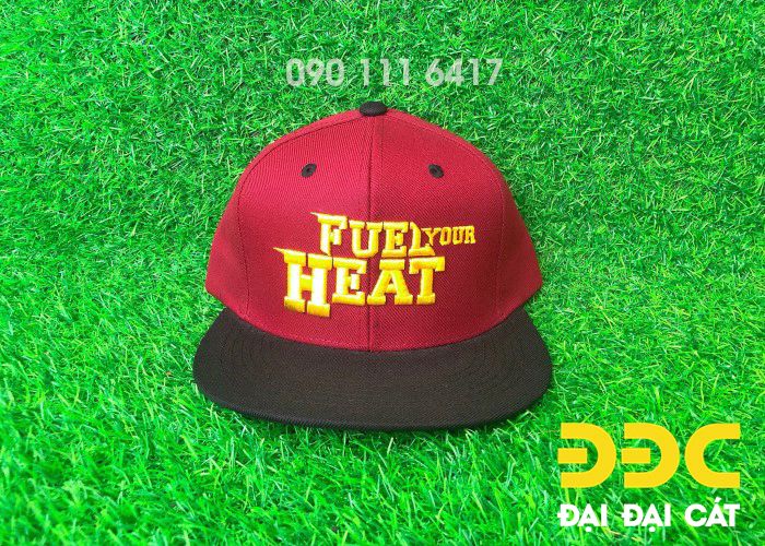Nón snapback thêu logo