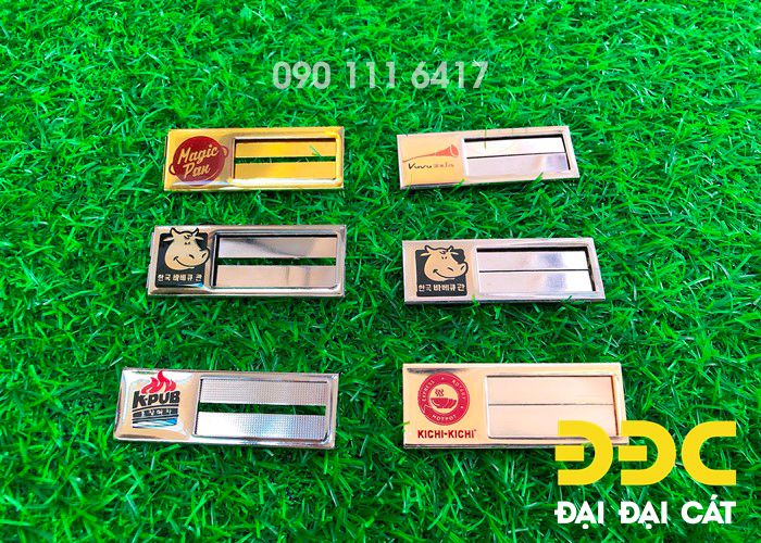 Thẻ đeo bảng tên