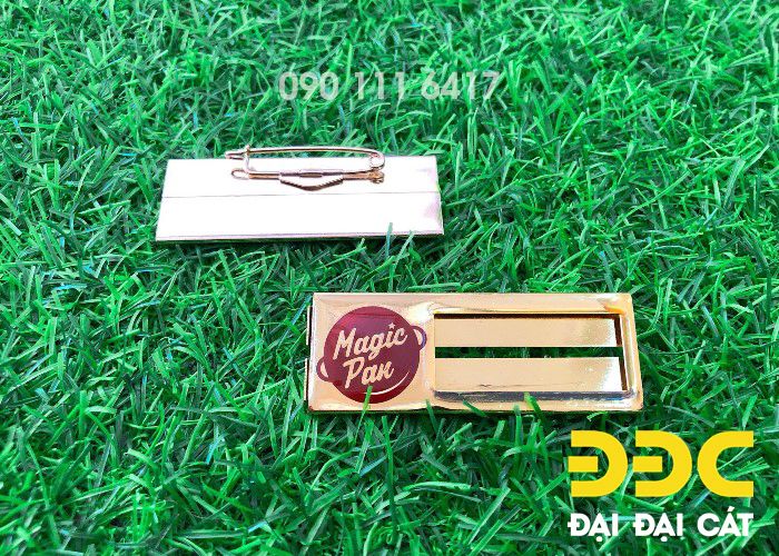 Thẻ đeo bảng tên