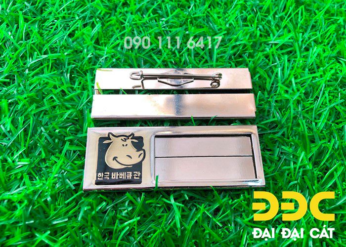 Thẻ đeo bảng tên