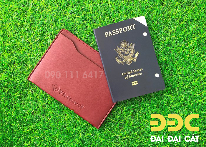 vi-passport-holder3.jpg