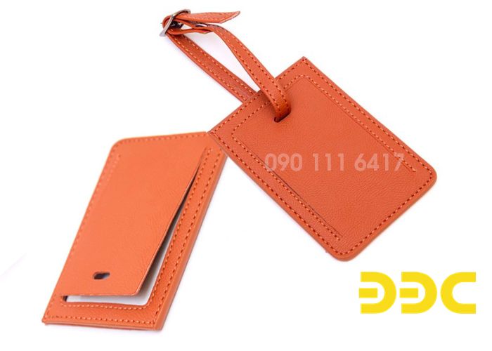 Sử dụng thẻ hành lý da làm quà tặng