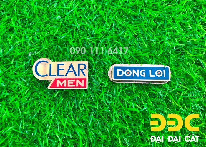 Huy hiệu đeo ngực