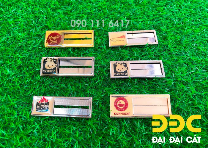 Thẻ đeo bảng tên